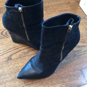 Good used condition Steve Madden black wedge boots